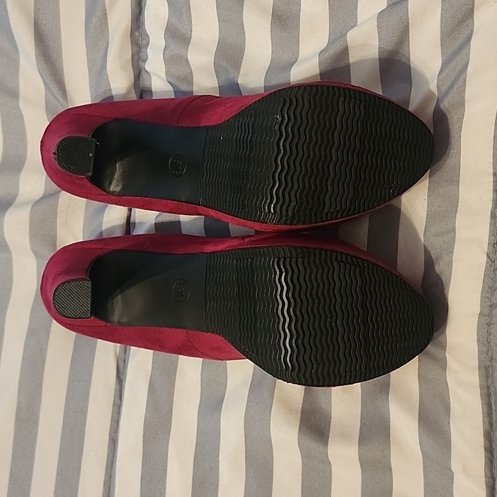 Mossimo Pumps - Picture 4 of 4
